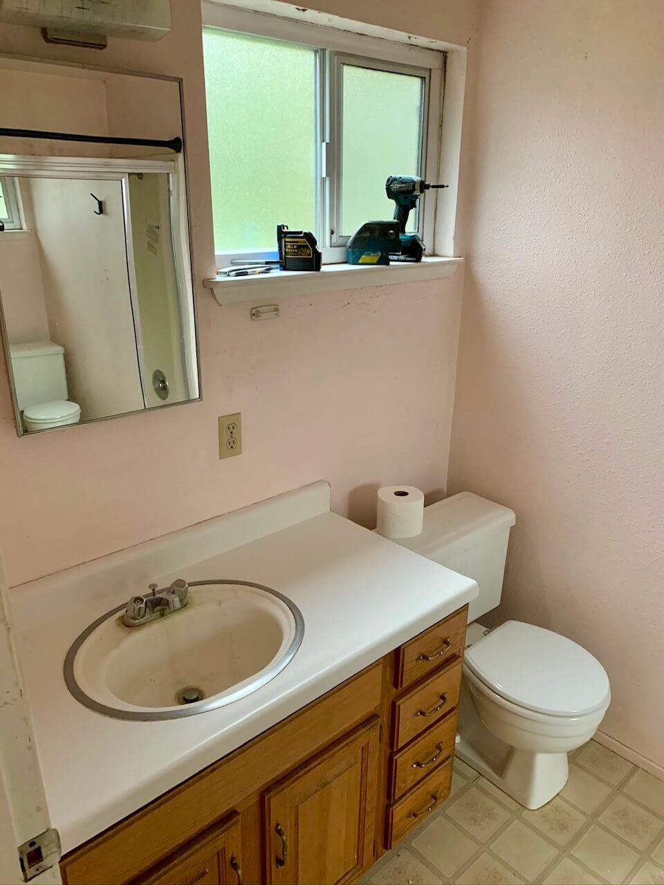 Bathroom before remodel